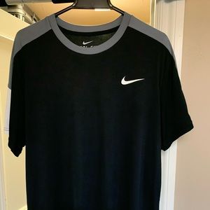 Nike men’s tennis shirt